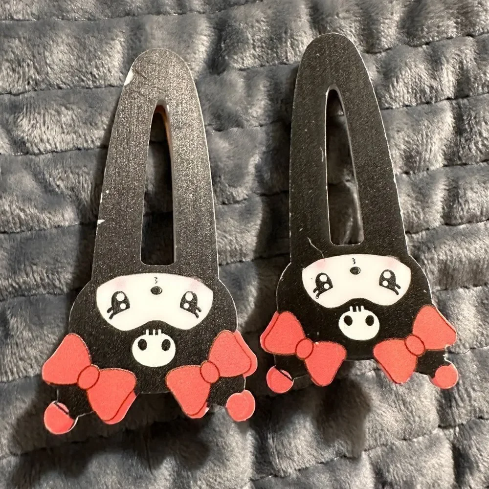 New Sanrio Kuromi Hair Clips 2pcs – Gothic Red Bow Acrylic Barrettes